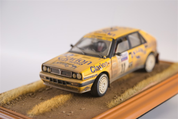 Acrylic Display Case Diorama Dessert Road 1:18 30102 limited edition 1/200