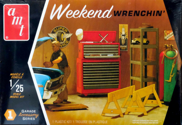 AMT Weekend Wrenchin' Garage Accessory Set #1 1:25 (passend zu 1:24) Werkstatt Bausatz Garage Zubehör