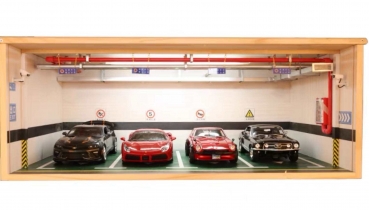 Parking Garage Diorama 1:18 4er Parkhaus Schaukasten inkl. LED-Beleuchtung Vitrine