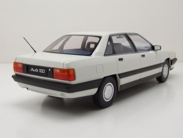 Triple9 1800353 Audi 100 C3 Typ 44 1989 white 1:18 limited 1/1002 Modellauto