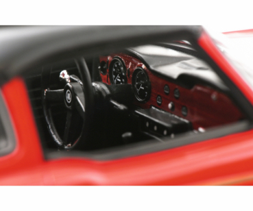 Schuco 450024600 Triumph TR5 1967 Roadster geschlossen red 1:18 limitiert Modellauto