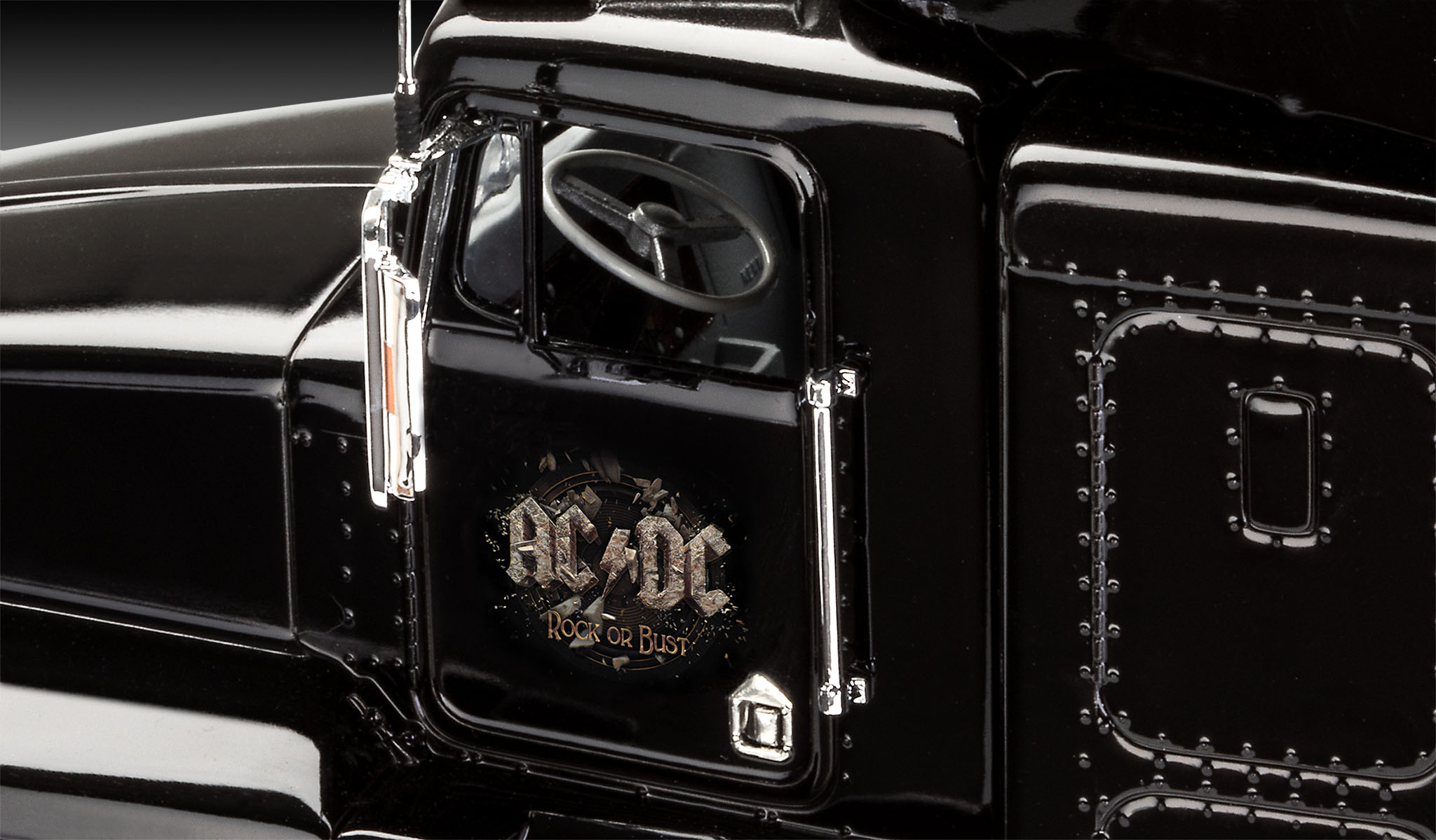 modellbau-klar.de - Revell 07453 Truck & Trailer AC/DC Limited 