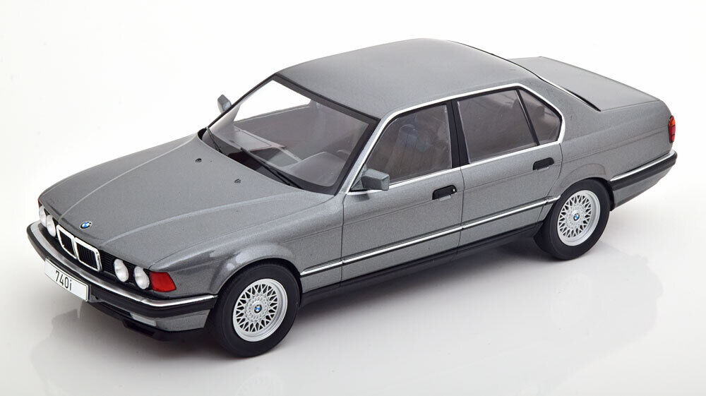  MCG BMW 740i 7er E32 1992 graumetallic 1:18