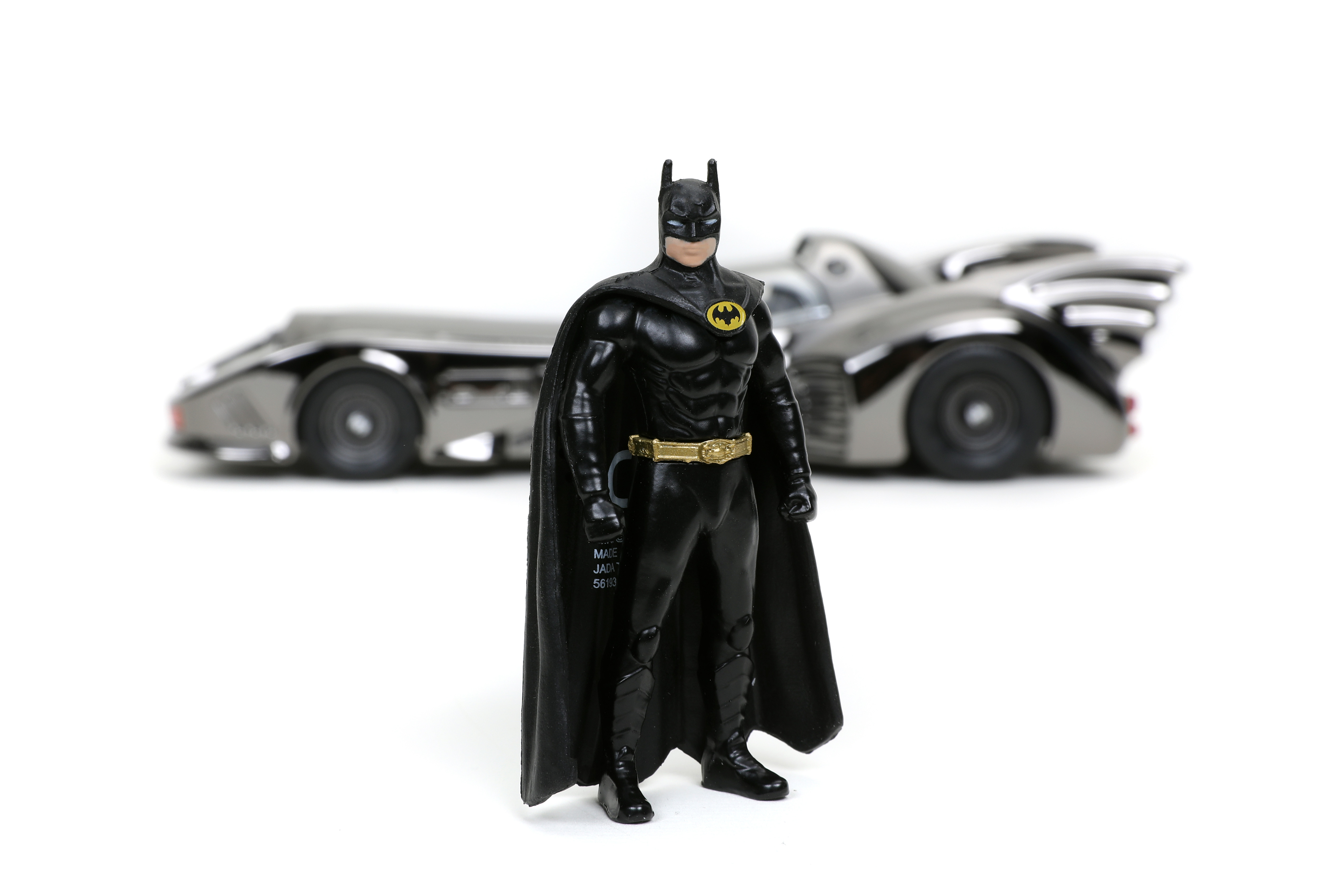  Jadatoys Next Level Batman 1989 Batmobile 1:24 mit  Figuren Modellauto 31947