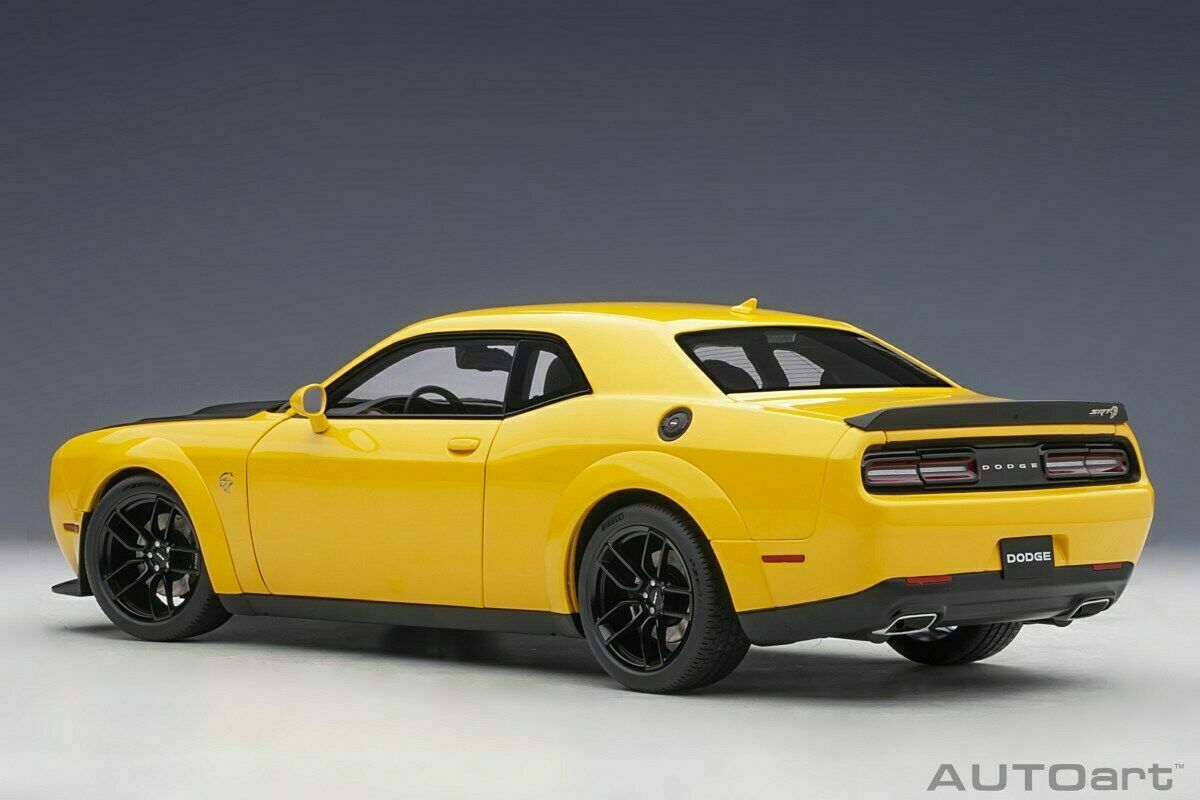Dodge challenger autoart