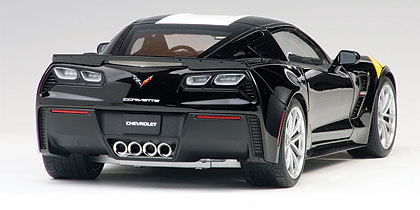 AutoArt CHEVROLET CORVETTE C7 GRAND SPORT schwarz weiss 1 18 71273