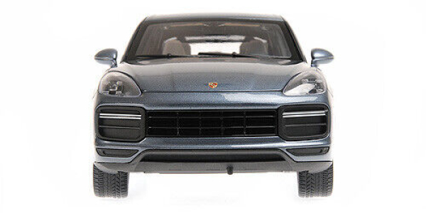 Minichamps Porsche Cayenne Turbo S 2017 blau metallic 1:18 Modellauto