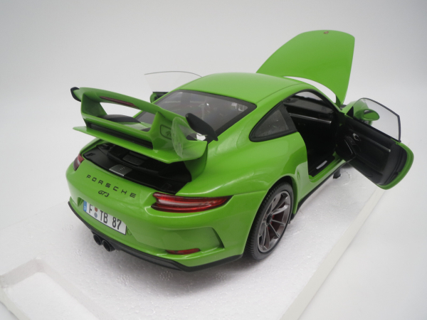 Minichamps 110067025 PORSCHE 911 GT3 991.2 2018 gelbgrün 1:18 Modellauto