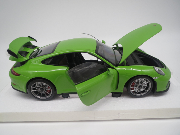 Minichamps 110067025 PORSCHE 911 GT3 991.2 2018 gelbgrün 1:18 Modellauto