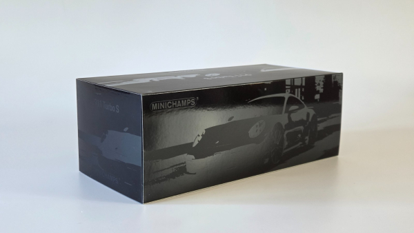 Minichamps PORSCHE 911 992 Turbo S Coupe 2021 Sport Design yellow 1:18 Modelcar limited 1/504