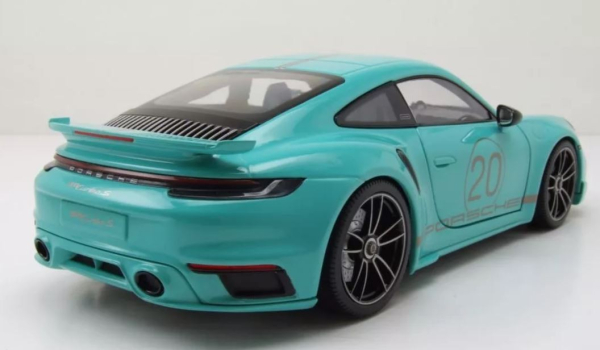 Minichamps PORSCHE 911 992 Turbo S Coupe 2021 Sport Design grün 1:18 Modellauto limitiert 1/504