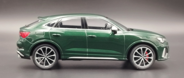 Minichamps 155018102 AUDI RSQ3 2019 grün metallic 1:18 limitiert 1/336 Modellauto