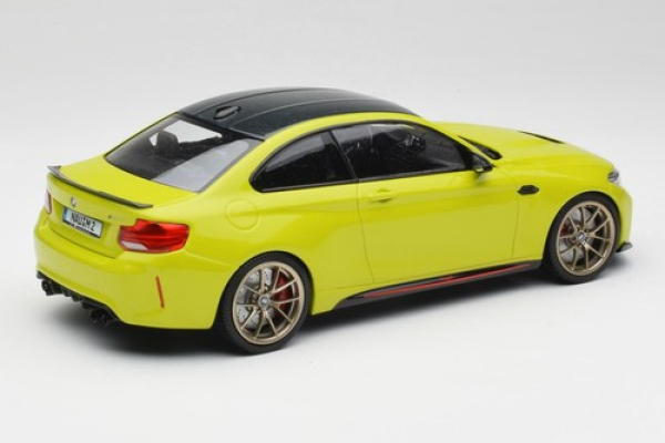 Minichamps 155021029 BMW M2 CS F87 2020 gelbgrün 1:18 Modellauto
