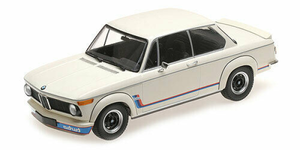 Minichamps 155026200 BMW 2002 Turbo E20 1973 weiss + Decals 1:18 Modellauto