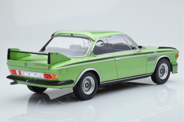 Minichamps 155028132 BMW 3.0 CSL E9 1971 grün 1:18 Modellauto