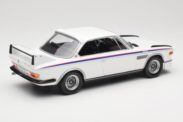 Minichamps 155028136 BMW 3.0 CSL E9 1971 weiss 1:18 Modellauto