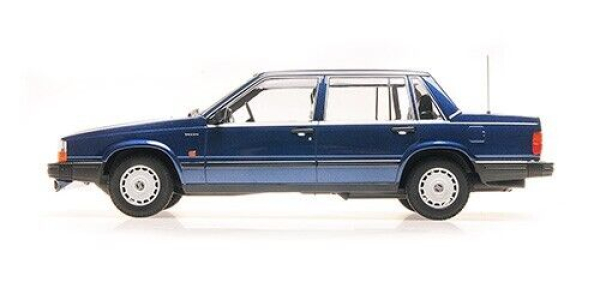 Minichamps 155171700 VOLVO 740 GL 1986 dunkel blau 1:18 Modellauto