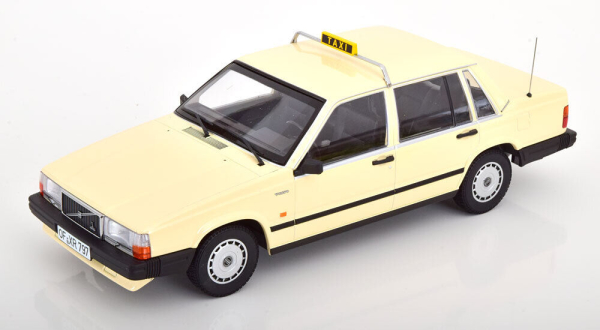 Minichamps 155171792 VOLVO 740 GL 1986 Taxi 1:18 modelcar