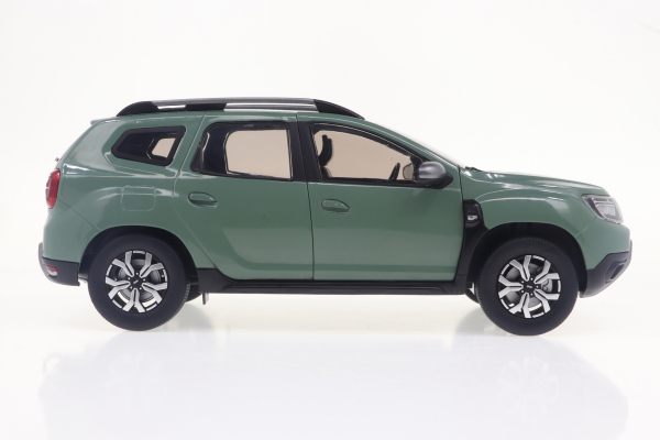 Dacia Duster PH.2.5 2023 khaki 1:18 Modellauto Solido 421186344