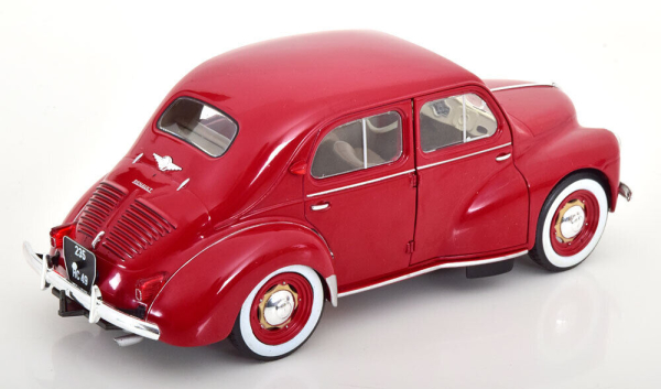 Solido 421183140 Renault 4CV 1955 red 1:18 Modelcar