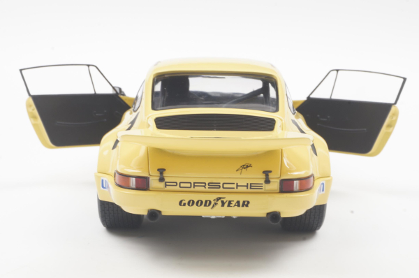 Porsche 911 IROC yellow 1:18 Solido 421186459 Modelcar