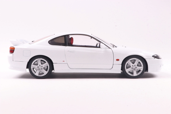 Solido 421186446 Nissan Silvia S15 SPEC-R Aero Aspen  weiß 1:18 Modellauto