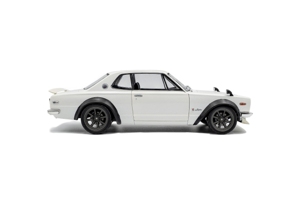 Nissan Skyline (C10) Hakosuka white 1:18 Solido 421186482 Modelcar