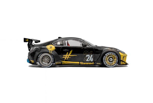 Toyota GR86 LBWK body kit schwarz/gold 1:18 Solido 421186554 Modellauto