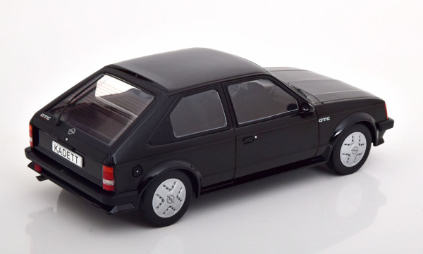 MCG Opel Kadett D GTE 1979-1984 schwarz 1:18 Modellauto 18270