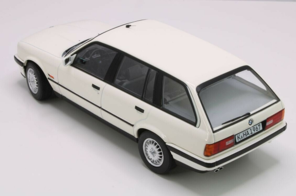 Norev 183217 BMW E30 325i Touring 1991 weiss 1:18 limited 1/1000 Modellauto