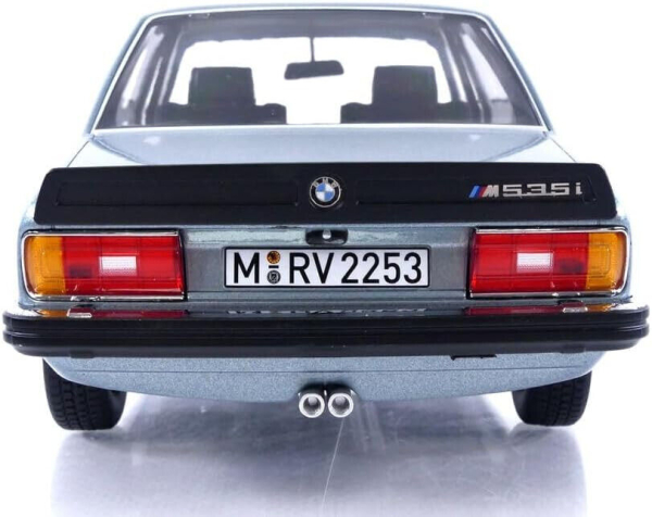 Norev 183269 BMW M 535i 1980 E28 blau metallic 1:18 Modellauto