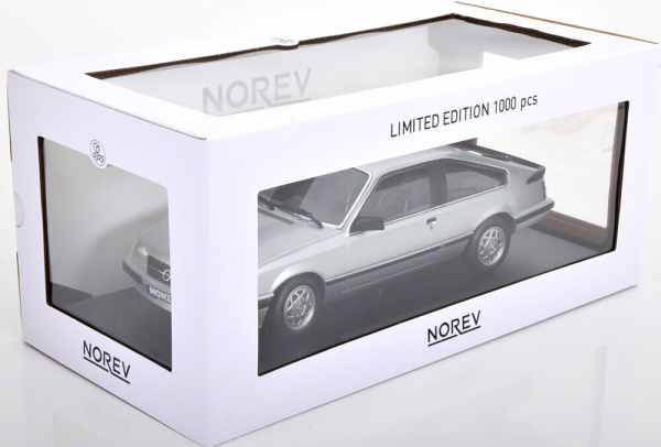 Norev 183640 Opel Monza 3.0i 1985 silber 1:18 limitiert 1/1000 Modellauto