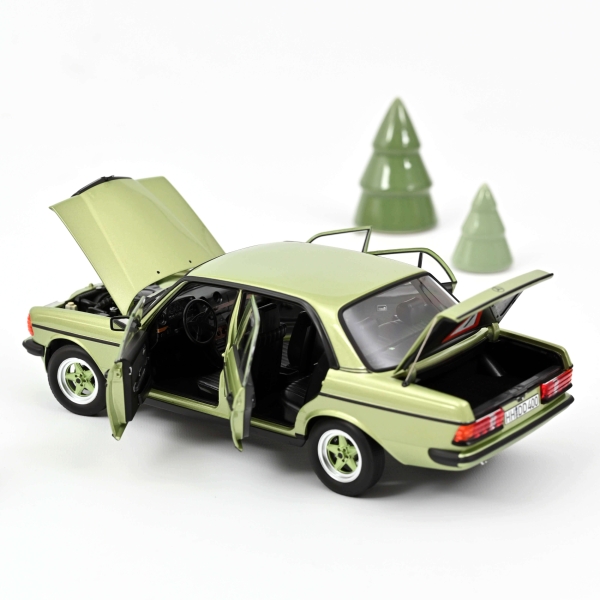 Norev 183795 MERCEDES BENZ 200 AMG W123 1984 green 1:18 Modellauto