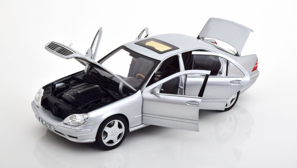 Norev 183816 Mercedes-Benz S55 AMG 2000 silber W220 1:18 limitiert 1/1002 Modellauto