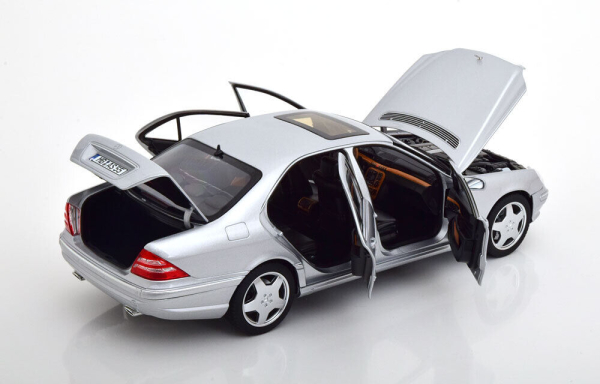 Norev 183816 Mercedes-Benz S55 AMG 2000 silber W220 1:18 limitiert 1/1002 Modellauto