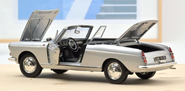 Peugeot 404 1967 silber 1:18 Modelcar Norev 184835 Oldtimer