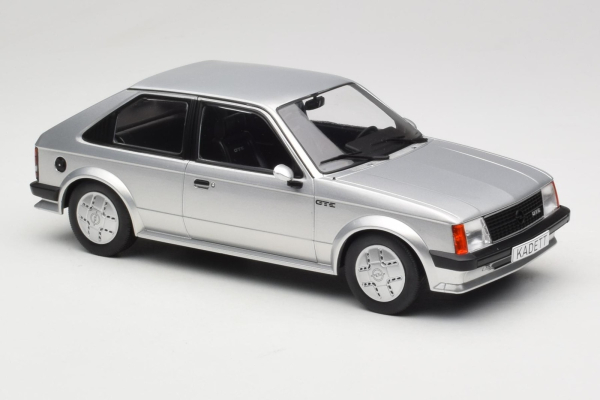 MCG Opel Kadett D GTE 1979-1984 silber 1:18 Modellauto 18533