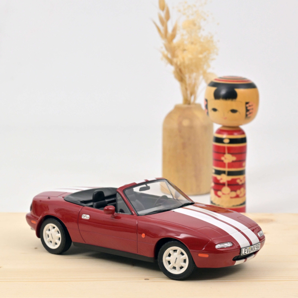 Norev Mazda MX-5 1989 red with stripes 1:18 Modelcar limited 1/100
