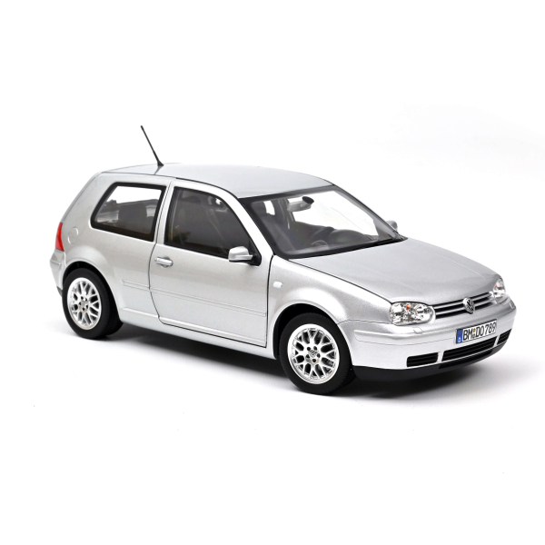 Norev 188570 Volkswagen Golf IV 4 GTI 1998 silver 1:18 Modellauto VW