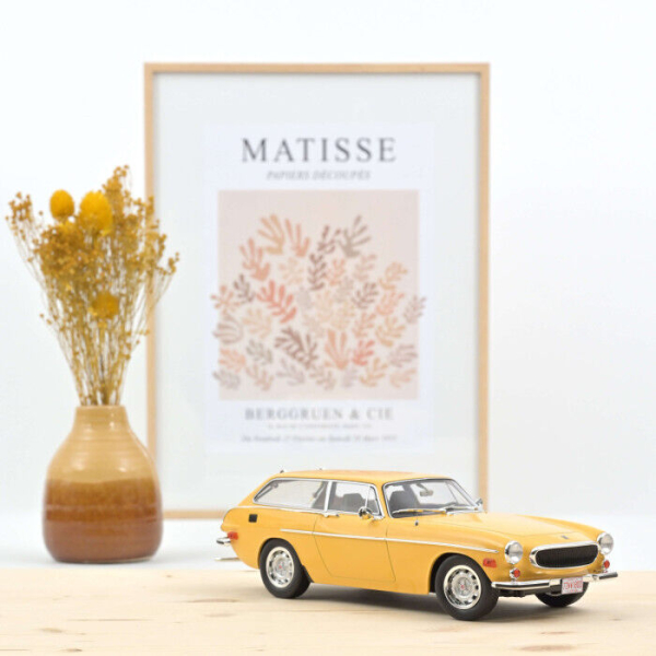 Norev 188721 Volvo 1800 ES 1972 US-Version Sun Yellow 1:18 Modelcar limitiert 1/400