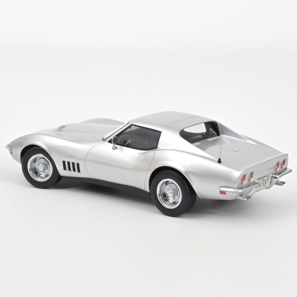 Norev 189032 Chevrolet Corvette C3 Coupe 1969 silber 1:18 Modellauto