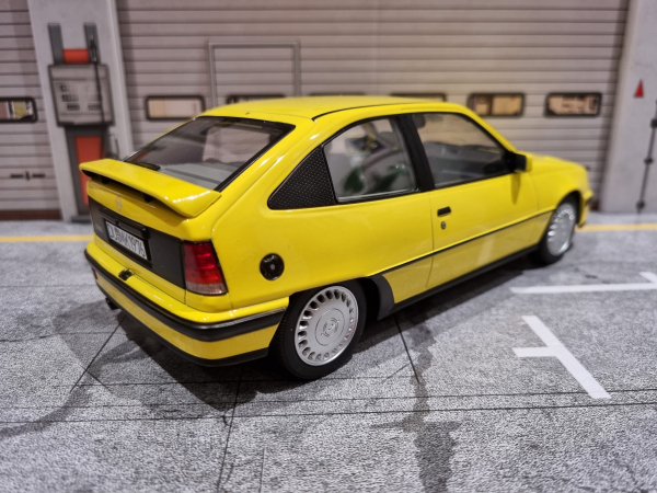 Norev Opel Kadett E GSI 1987 gelb 1:18 limited 1/500 Modellauto