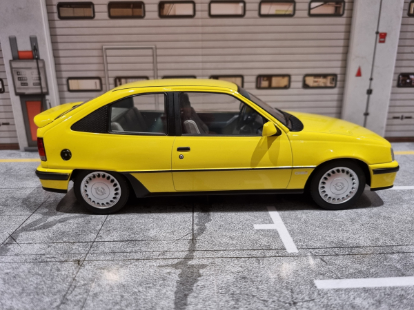 Norev Opel Kadett E GSI 1987 gelb 1:18 limited 1/500 Modellauto