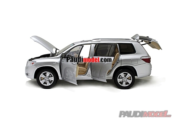 Paudi Toyota Highlander 2009 silber 1:18