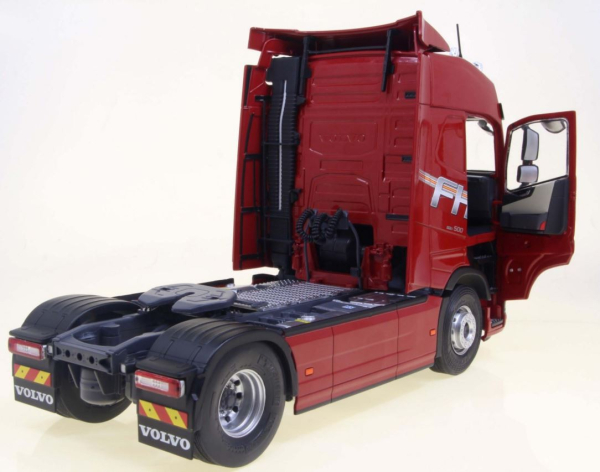 Volvo Trucks Globetrotter 25 years edition red 1:24  Solido 421240203 Modelcar