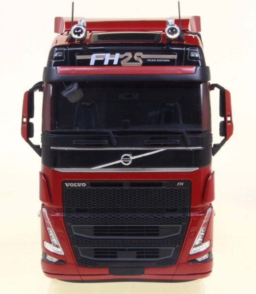 Volvo Trucks Globetrotter 25 years edition red 1:24  Solido 421240203 Modelcar