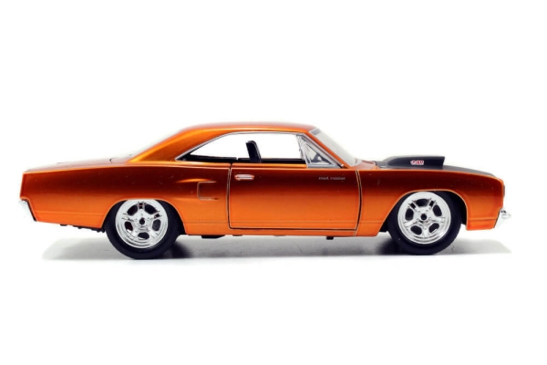 Jada Toys 253203030 Fast & Furious Dom's Plymouth Road Runner 1970 1:24 Modellauto