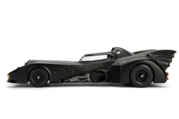 Jadatoys 253215002 Batman 1989 Batmobile 1:24 mit Batman Figur Modellauto