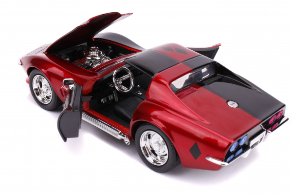 Jadatoys 31196 1969 Chevy Corvette Stingray mit Figur Harley Quinn 1:24 Modellauto