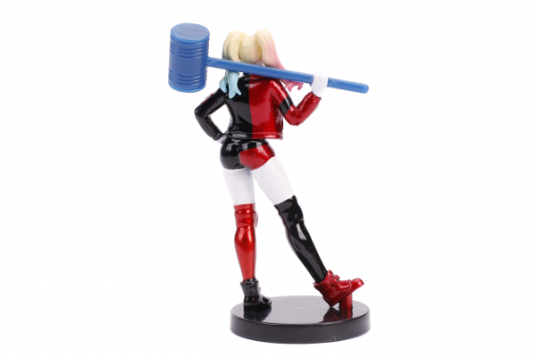 Jadatoys 31196 1969 Chevy Corvette Stingray mit Figur Harley Quinn 1:24 Modellauto